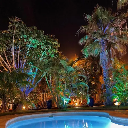 Luxury Gigantes